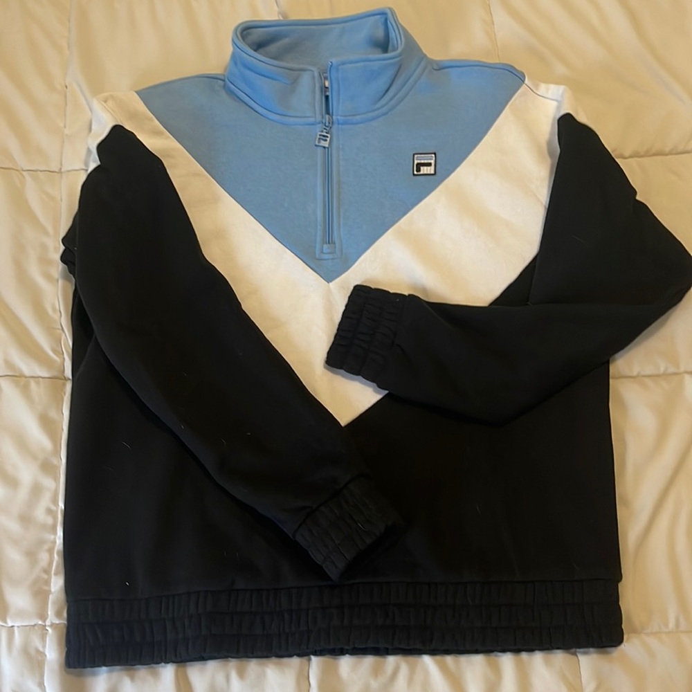 Womens FILA pullover sweatshirt. Like New